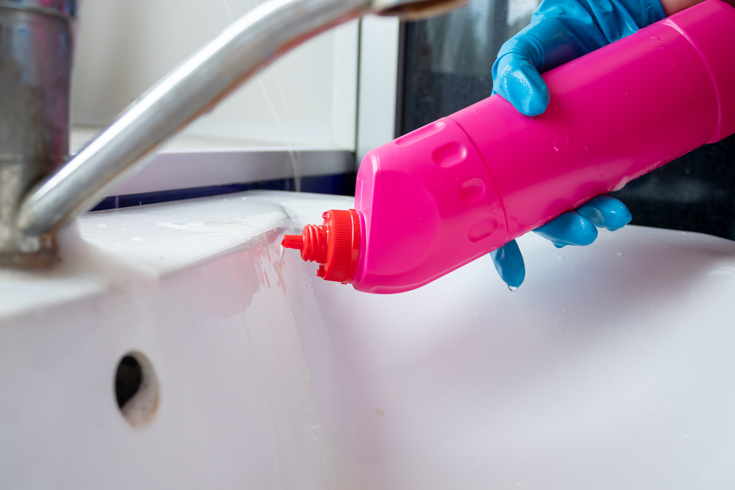 don't use drain cleaner to clear drains
